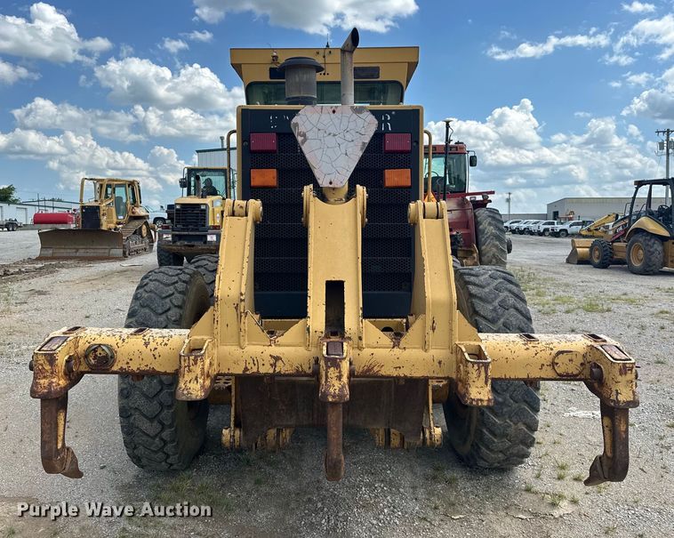 image for item DO7100 1997 Caterpillar  12H motor grader