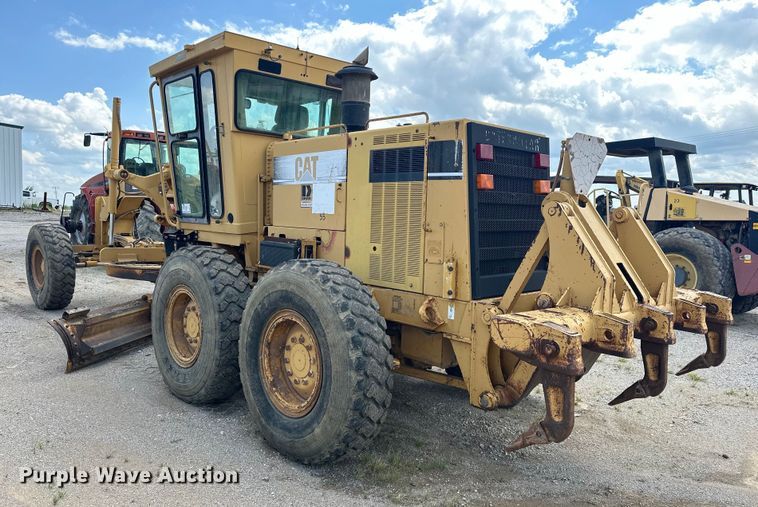 image for item DO7100 1997 Caterpillar  12H motor grader