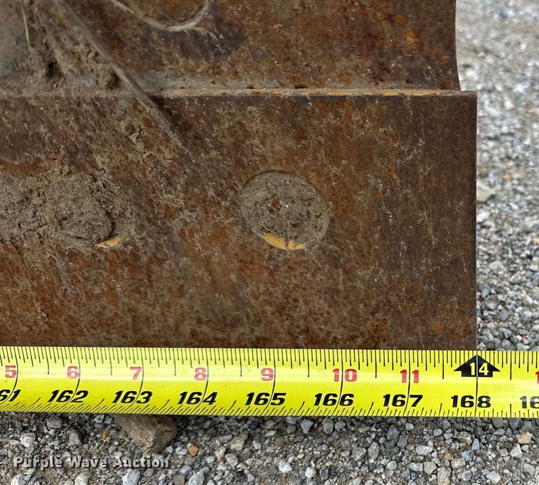 image for item DO7100 1997 Caterpillar  12H motor grader