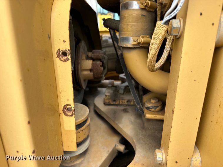 image for item DO7100 1997 Caterpillar  12H motor grader