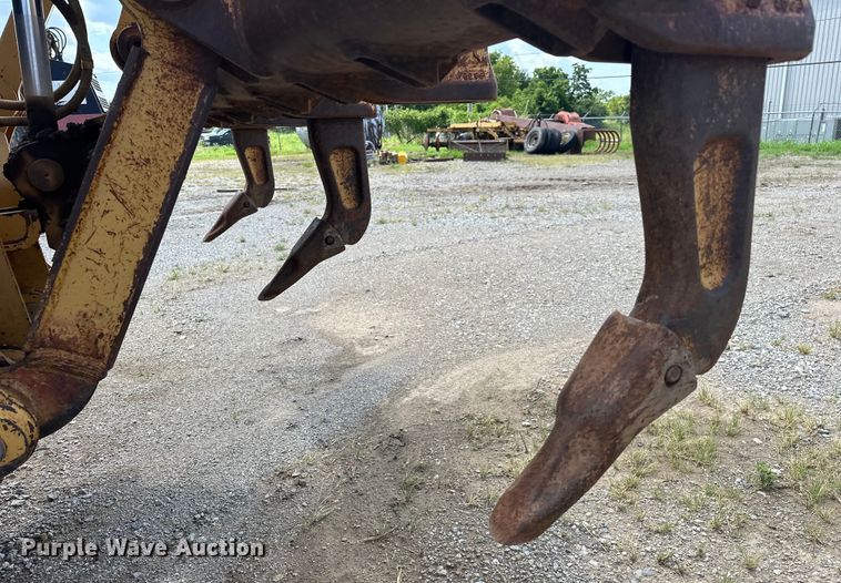 image for item DO7100 1997 Caterpillar  12H motor grader