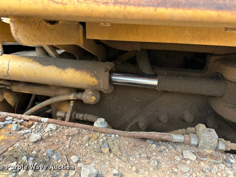 image for item DO7100 1997 Caterpillar  12H motor grader