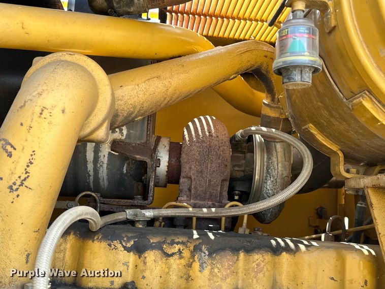 image for item DO7100 1997 Caterpillar  12H motor grader