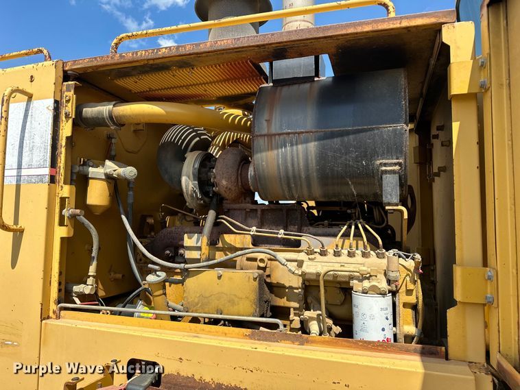 image for item DO7100 1997 Caterpillar  12H motor grader