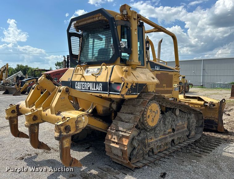 image for item DO7102 2006 Caterpillar  D6N XL dozer