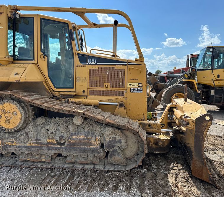image for item DO7102 2006 Caterpillar  D6N XL dozer