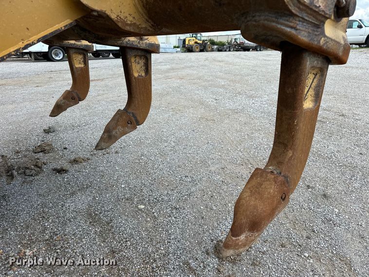 image for item DO7102 2006 Caterpillar  D6N XL dozer