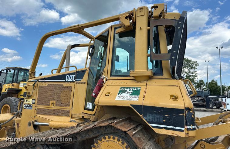 image for item DO7102 2006 Caterpillar  D6N XL dozer