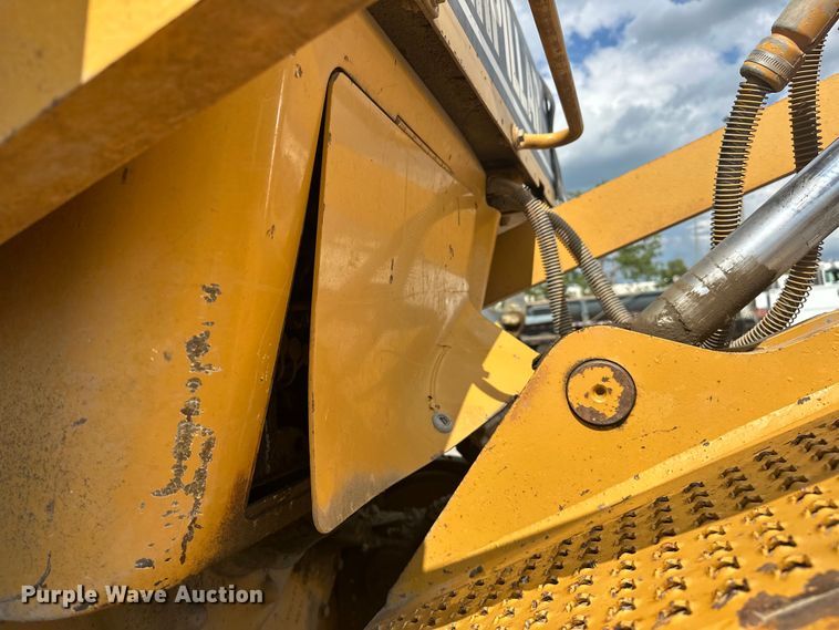 image for item DO7102 2006 Caterpillar  D6N XL dozer