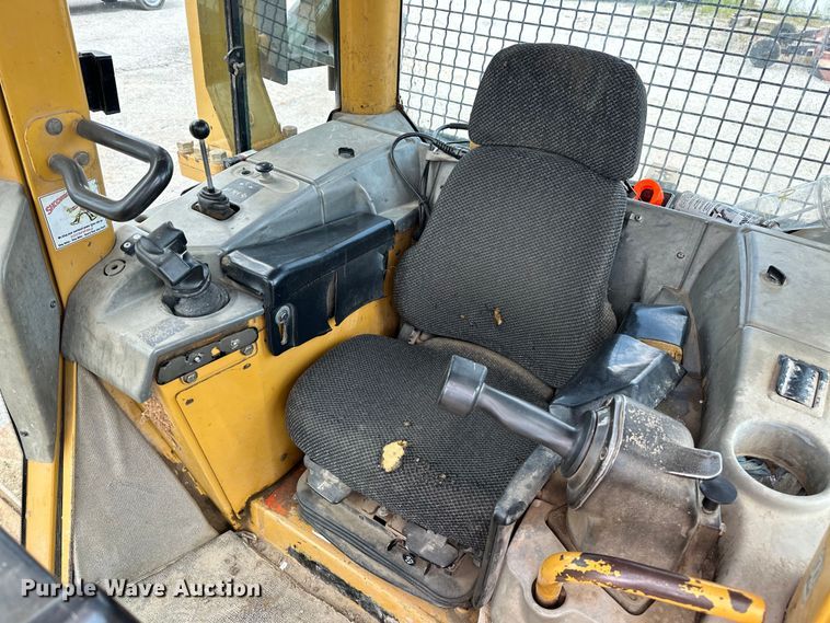 image for item DO7102 2006 Caterpillar  D6N XL dozer