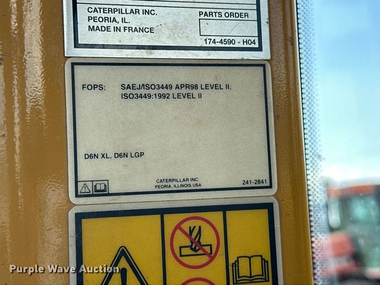 image for item DO7102 2006 Caterpillar  D6N XL dozer