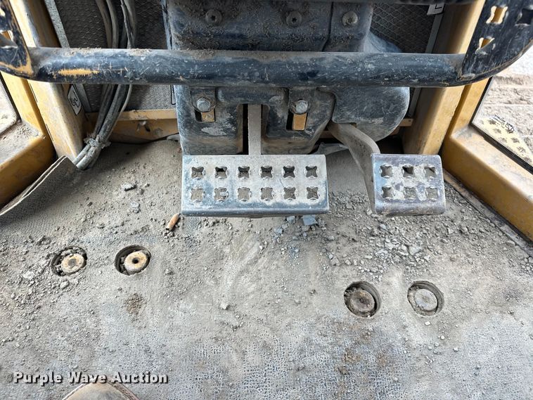 image for item DO7102 2006 Caterpillar  D6N XL dozer