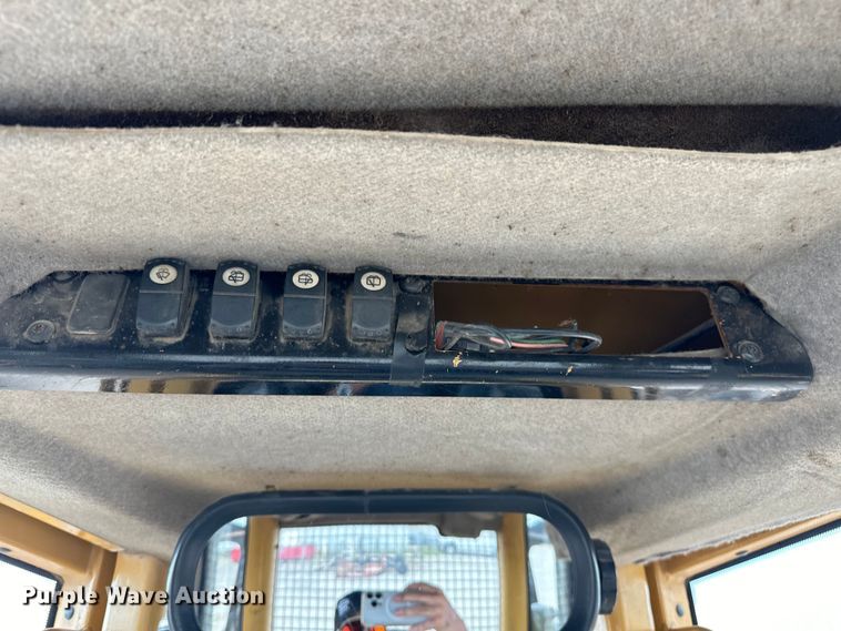 image for item DO7102 2006 Caterpillar  D6N XL dozer