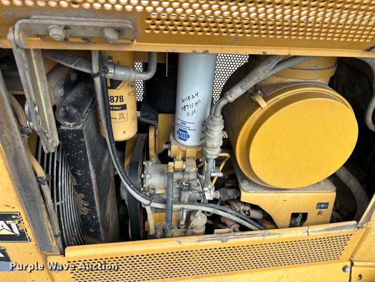 image for item DO7102 2006 Caterpillar  D6N XL dozer