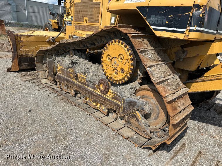 image for item DO7102 2006 Caterpillar  D6N XL dozer