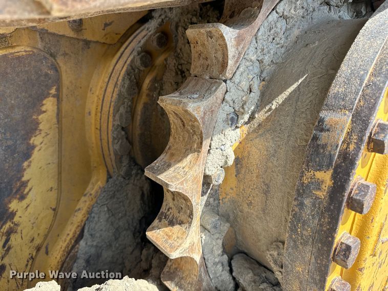 image for item DO7102 2006 Caterpillar  D6N XL dozer