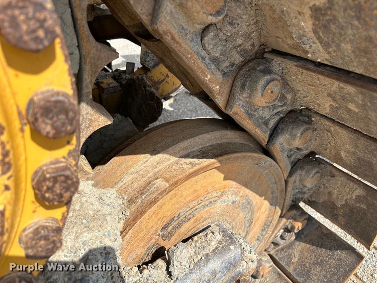 image for item DO7102 2006 Caterpillar  D6N XL dozer