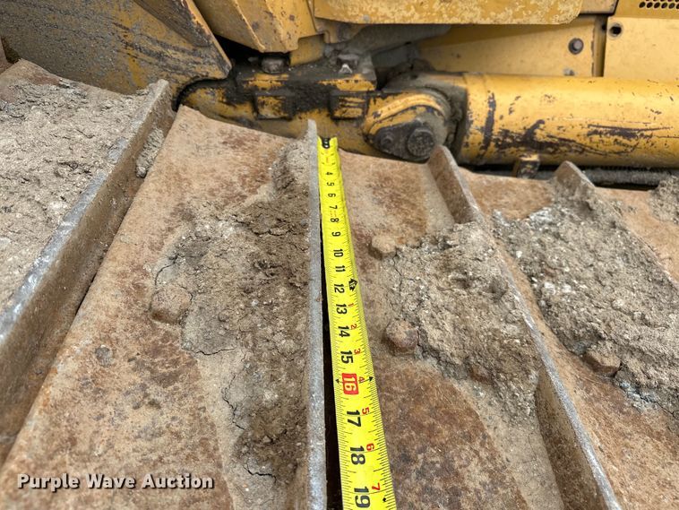 image for item DO7102 2006 Caterpillar  D6N XL dozer