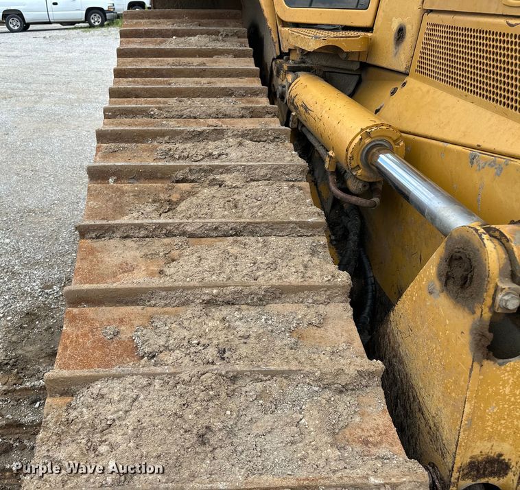 image for item DO7102 2006 Caterpillar  D6N XL dozer