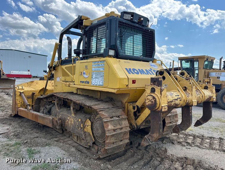 image for item DO7103 2013 Komatsu  D65EX dozer