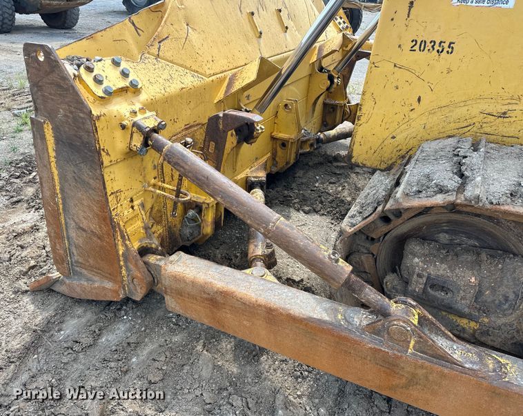 image for item DO7103 2013 Komatsu  D65EX dozer