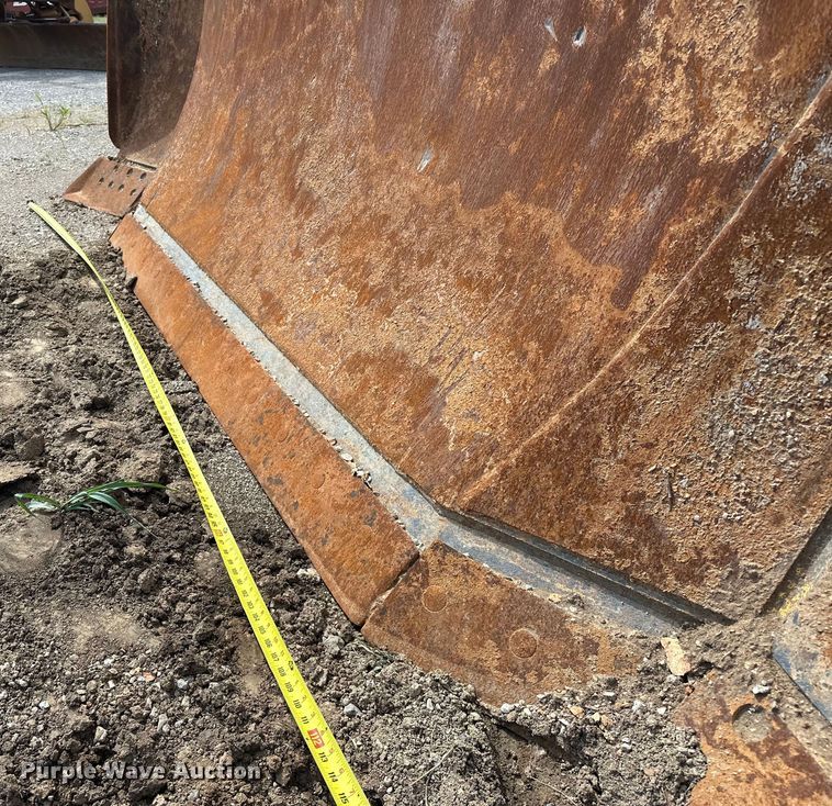 image for item DO7103 2013 Komatsu  D65EX dozer