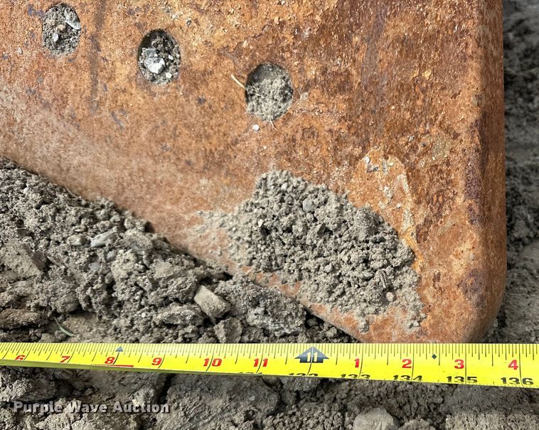 image for item DO7103 2013 Komatsu  D65EX dozer