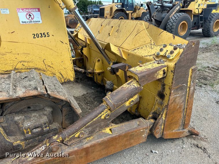 image for item DO7103 2013 Komatsu  D65EX dozer