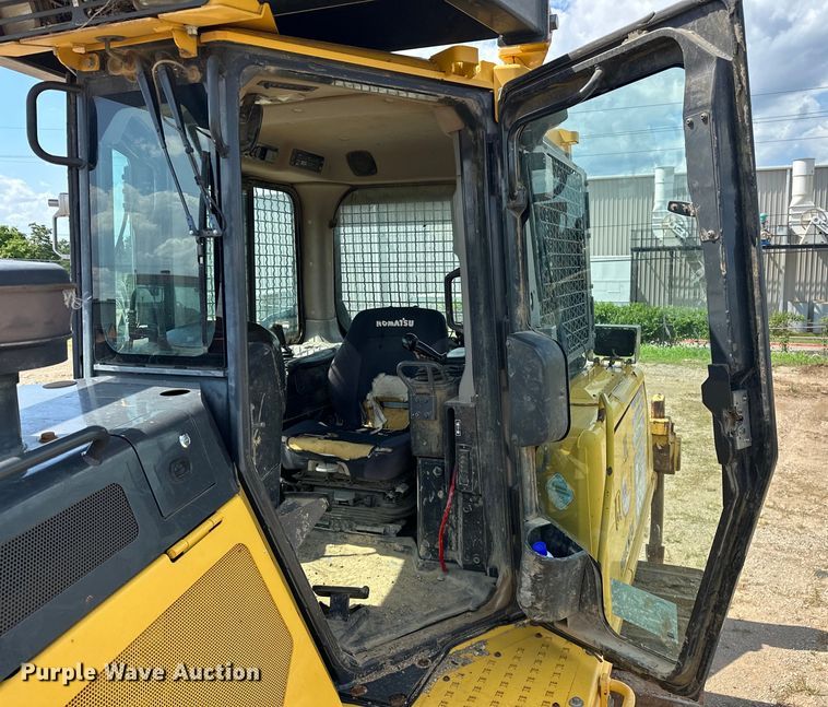 image for item DO7103 2013 Komatsu  D65EX dozer