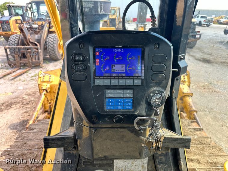 image for item DO7103 2013 Komatsu  D65EX dozer