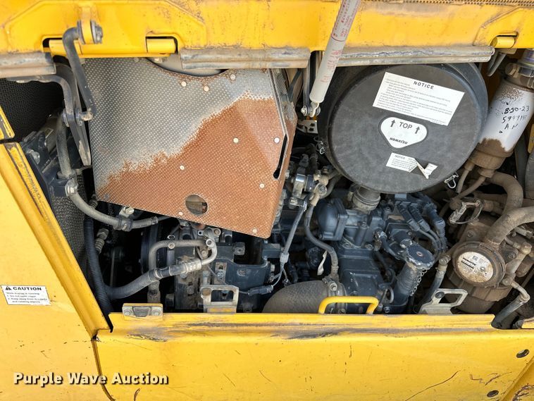 image for item DO7103 2013 Komatsu  D65EX dozer