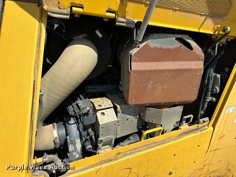 image for item DO7103 2013 Komatsu  D65EX dozer