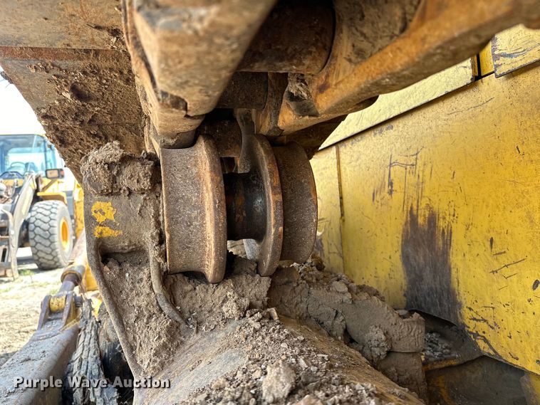 image for item DO7103 2013 Komatsu  D65EX dozer