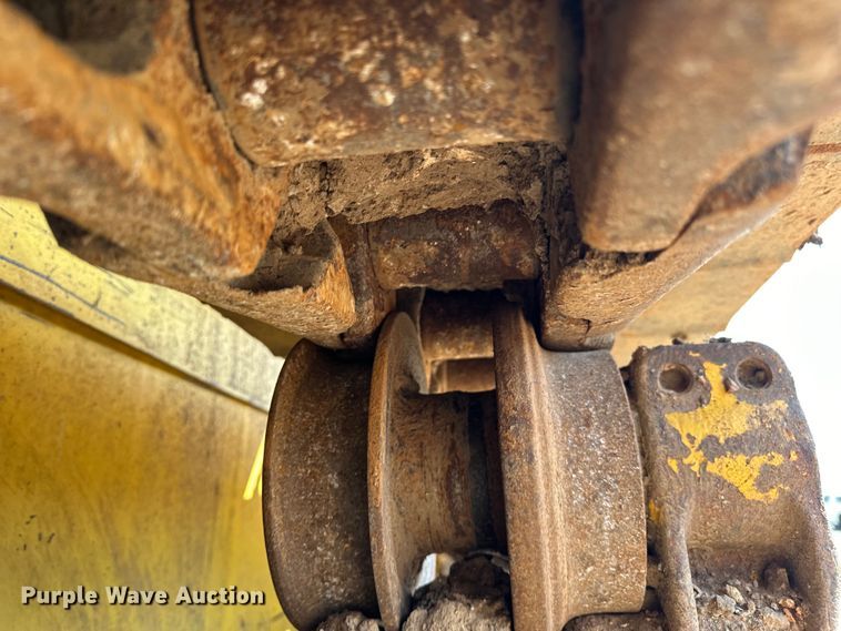 image for item DO7103 2013 Komatsu  D65EX dozer