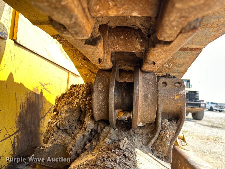 image for item DO7103 2013 Komatsu  D65EX dozer