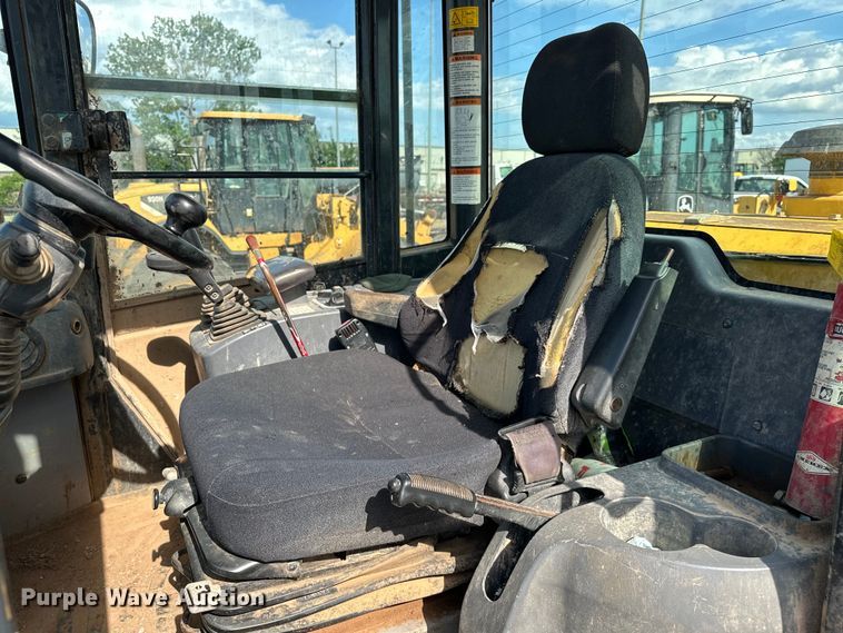 image for item DO7104 2012 Komatsu  WA320PZ-6 wheel loader