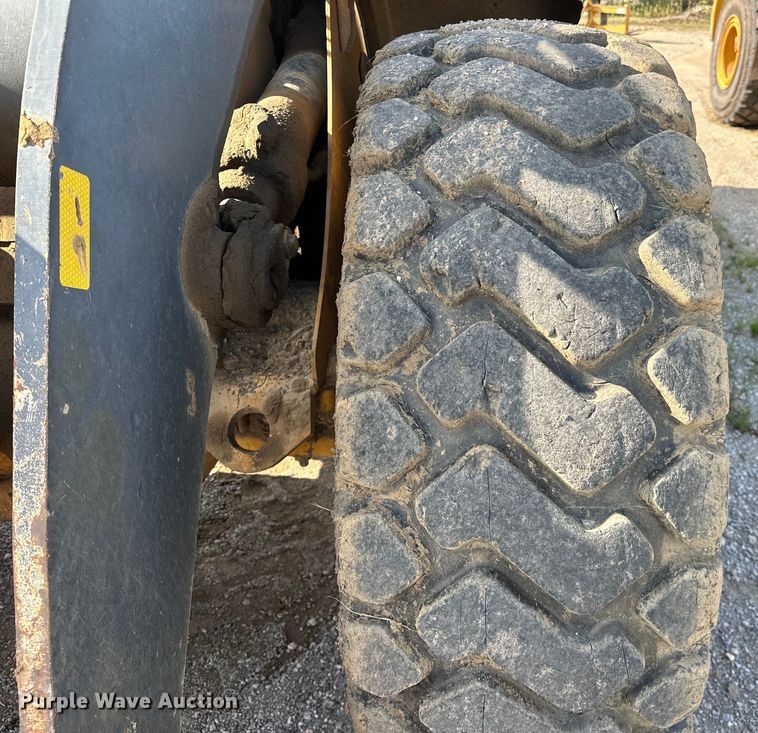 image for item DO7106 2009 John Deere  524K wheel loader