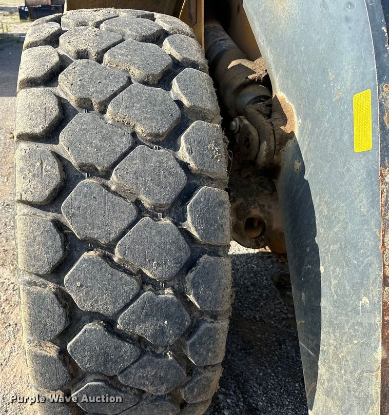 image for item DO7106 2009 John Deere  524K wheel loader