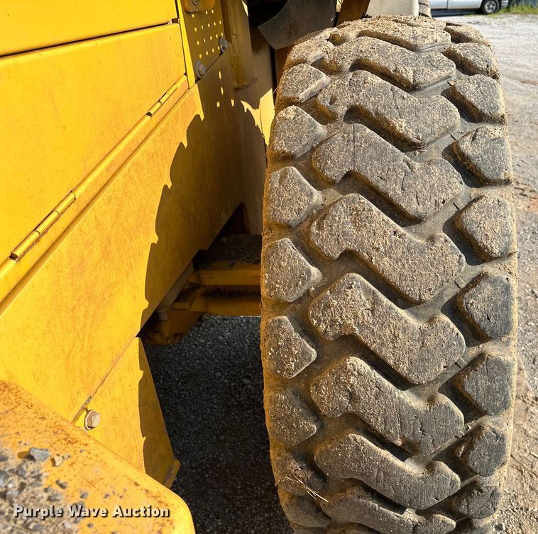 image for item DO7106 2009 John Deere  524K wheel loader