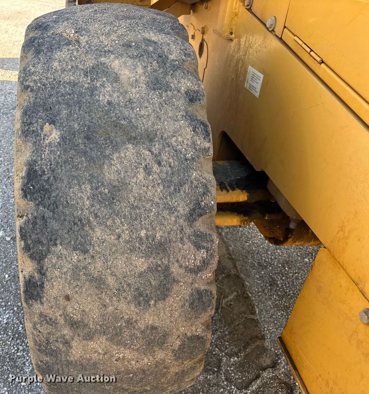 image for item DO7106 2009 John Deere  524K wheel loader