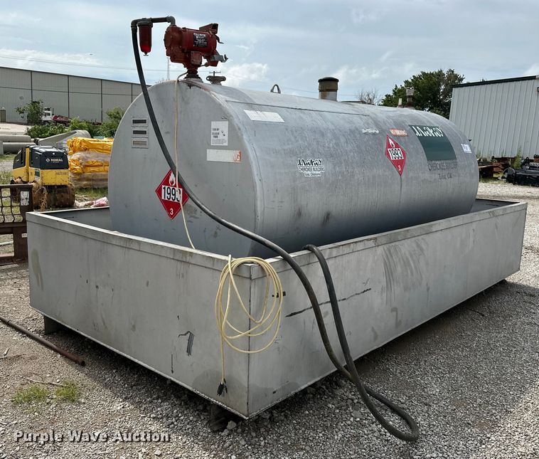 image for item DO7117 Hall Tank Company diesel fuel tank