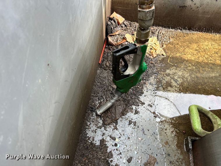 image for item DO7117 Hall Tank Company diesel fuel tank