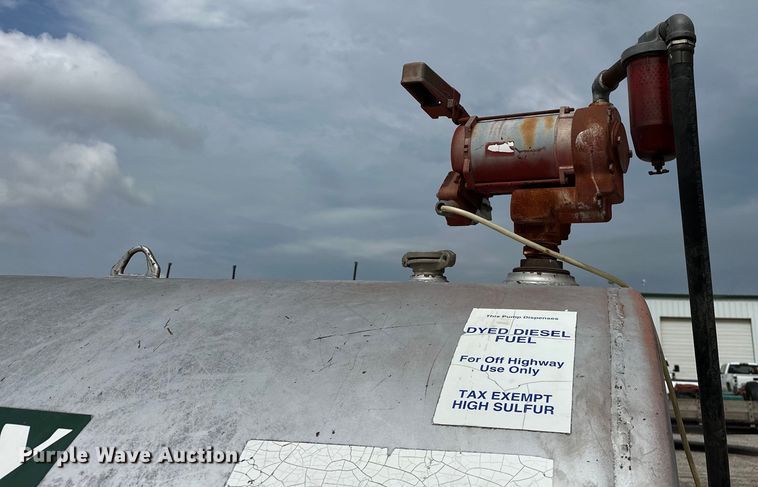 image for item DO7117 Hall Tank Company diesel fuel tank