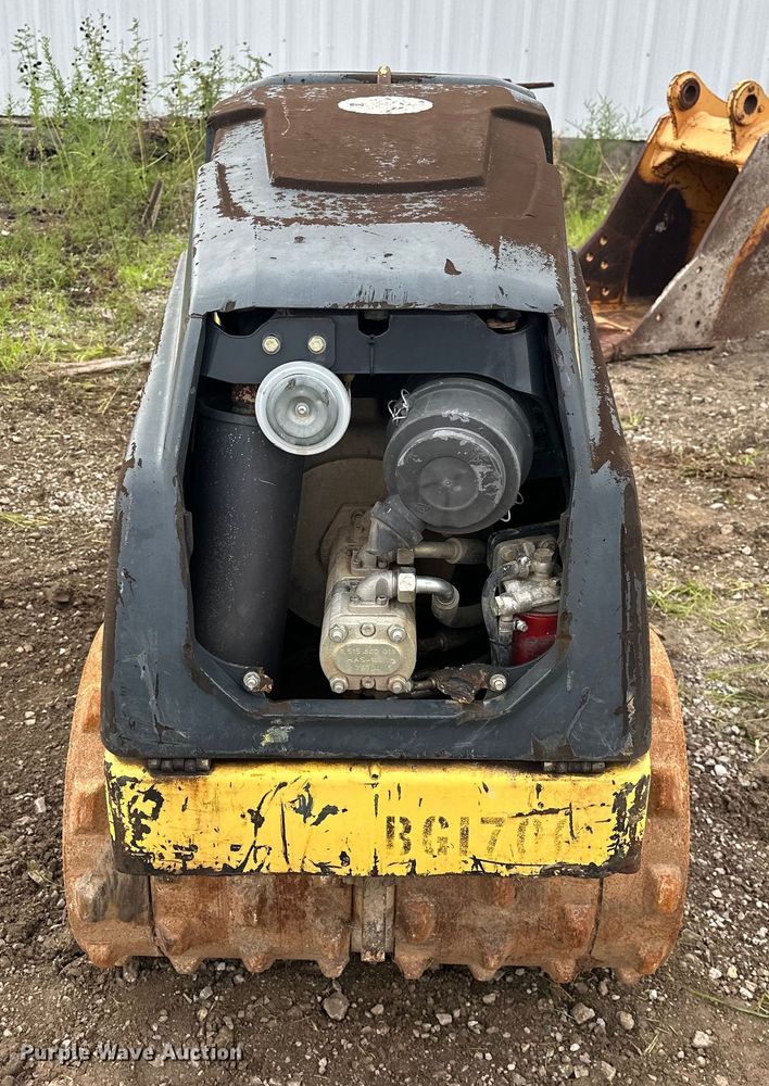 image for item DO7119 Bomag BMP 8500 trench compactor