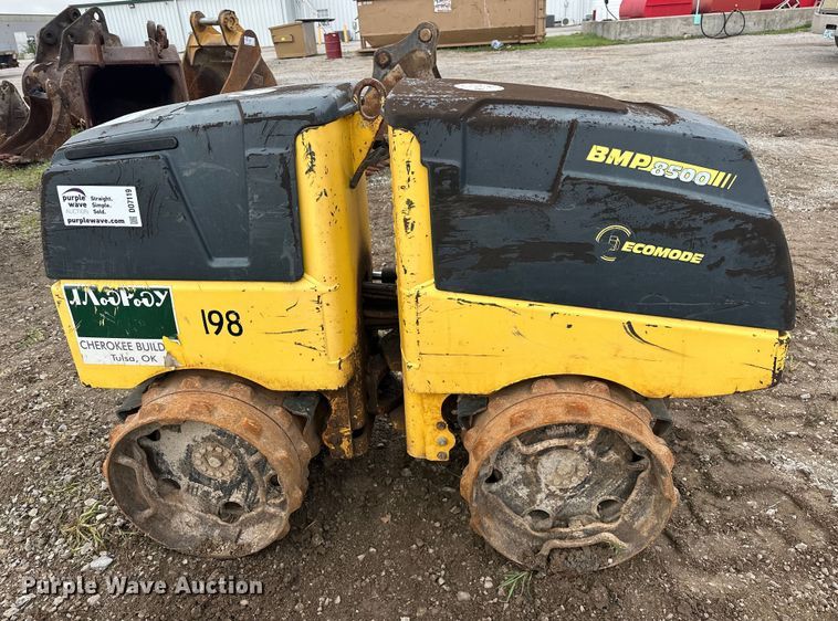 image for item DO7119 Bomag BMP 8500 trench compactor