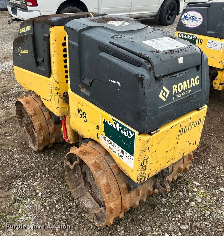 image for item DO7119 Bomag BMP 8500 trench compactor