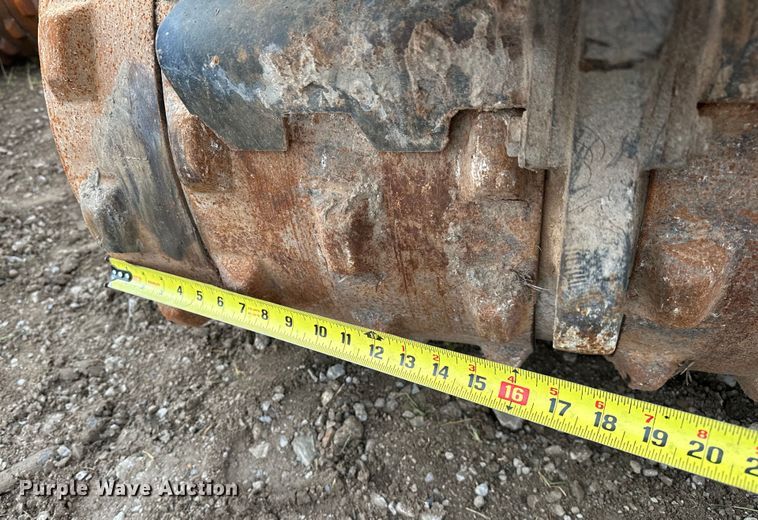 image for item DO7119 Bomag BMP 8500 trench compactor