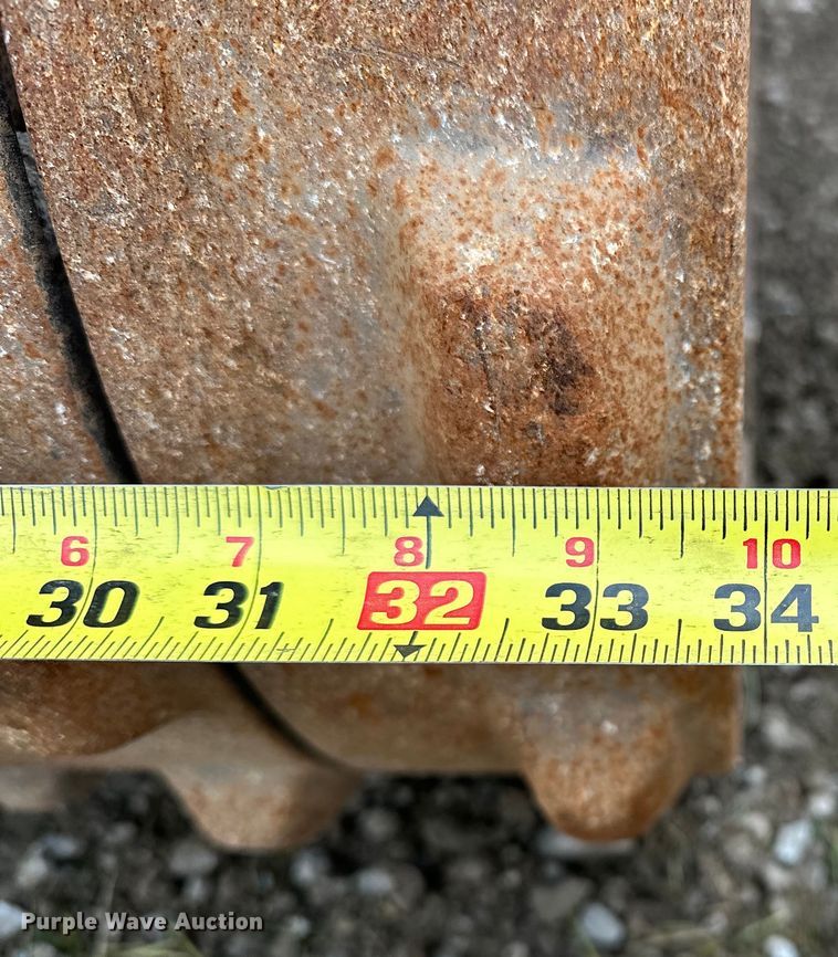 image for item DO7119 Bomag BMP 8500 trench compactor