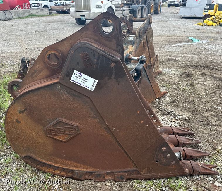image for item DO7122 Hensley  excavator bucket