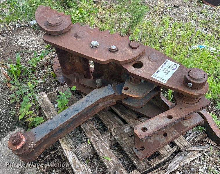 image for item DO7123 Excavator thumb